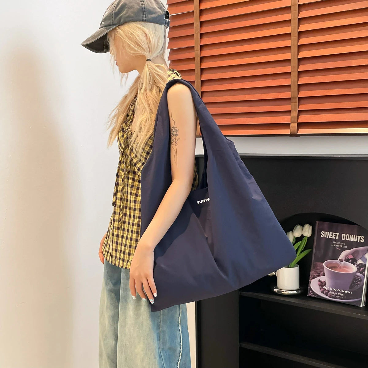 Women's Retro Large Tote Bag – Stylish Shoulder Handbag - Aussies Aura